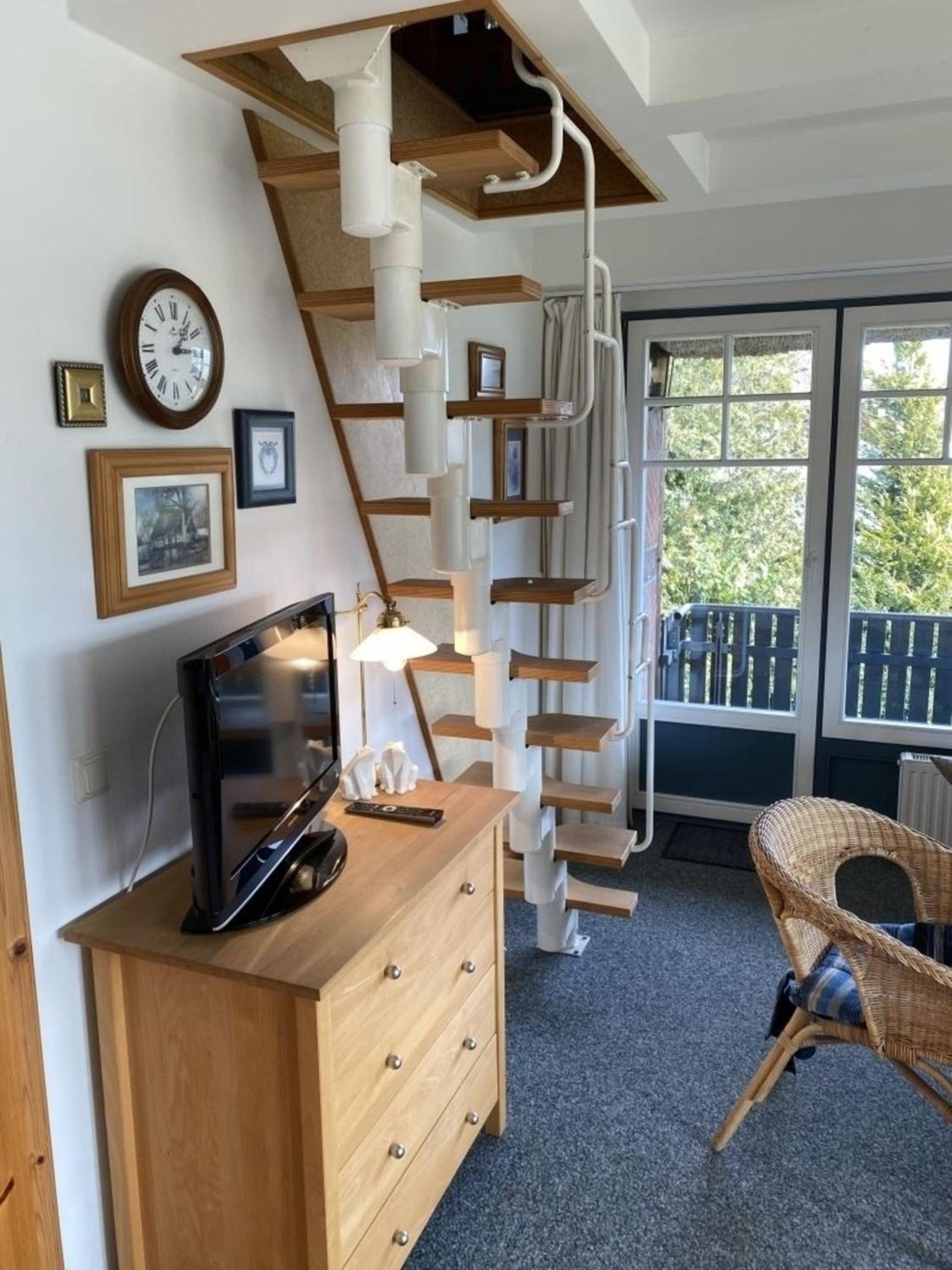 Ferienwohnung Nr 02 Og Spitzboden Born Ngoại thất bức ảnh